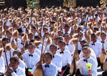 Мың домбыраның үні