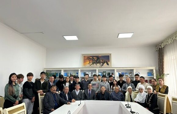 35 кітаптың таныстырылымы